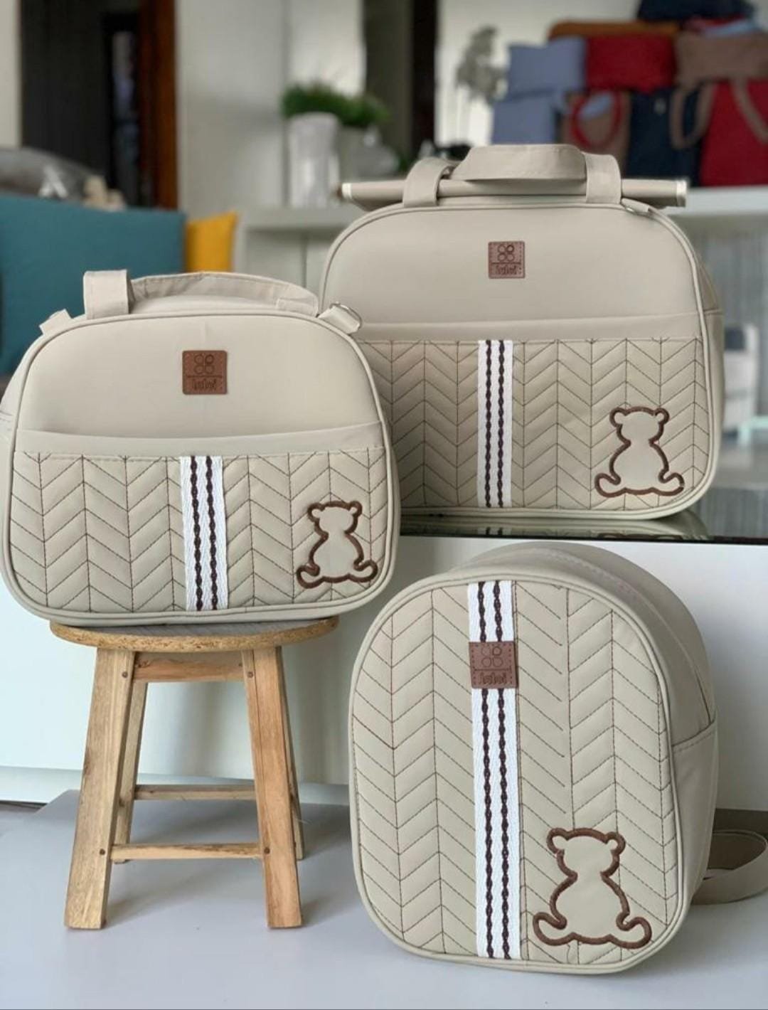 Kit Bolsas Maternidade Luxo Matelassê Chevron Ursinho Fashion Baby – Bege